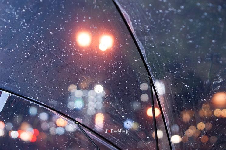 비 내리던 오사카, 100엔샵 우산.
