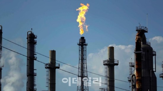 달러 약세+OPEC 감산…국제유가 나흘째 '강세'