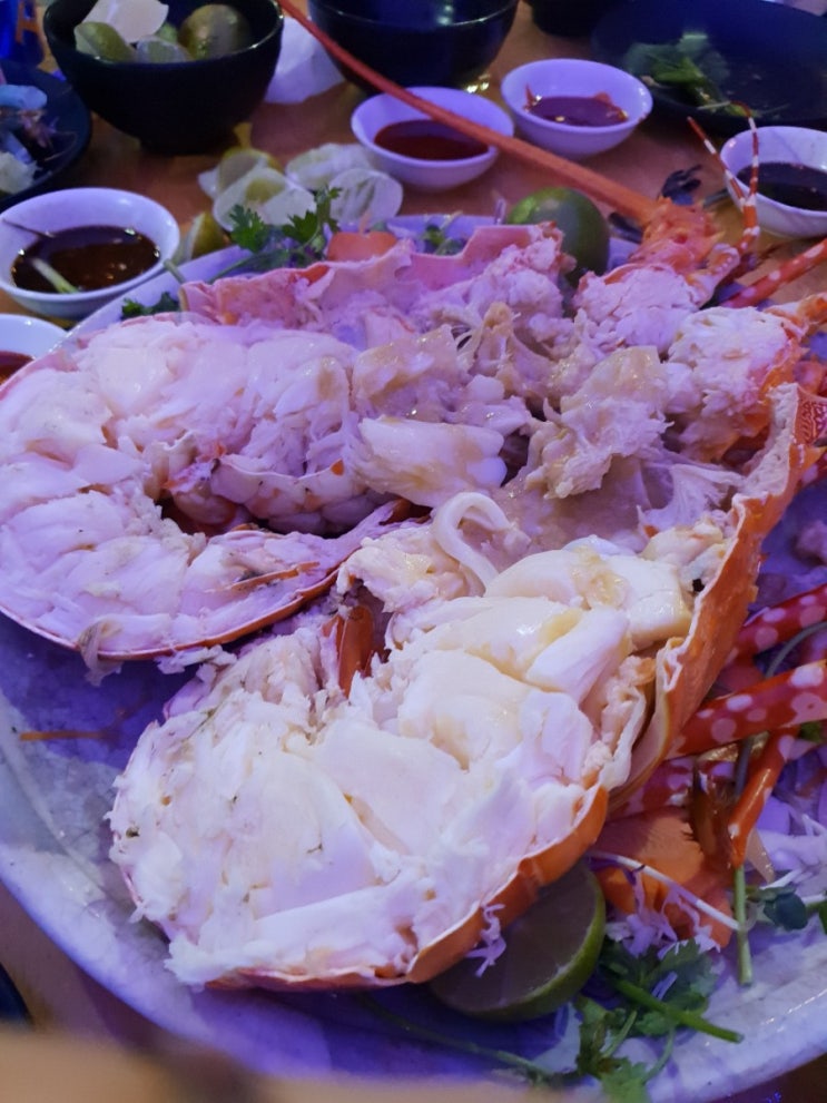  호치민 푸미흥 랍스타 맛집 옥린