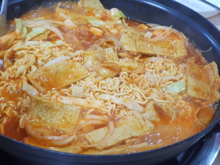  부산투어 중 알게 된 유명한 떡볶이가게 도날드