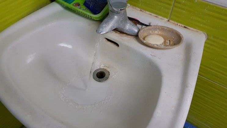  경기도 광주 해빙 곤지암 수도배관이 얼었어요~ 배관도 오래되어 삭았다면 임시 배관을~