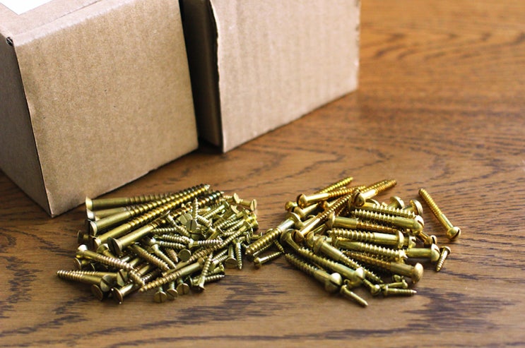  황동 브라스(Brass) 일자 나사에 대해서..