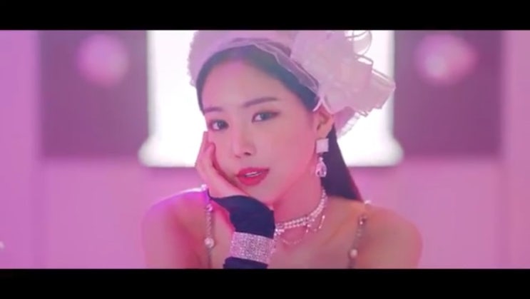  [뮤비 리뷰] 에이핑크 %% 응응 / 아이콘 IM OK