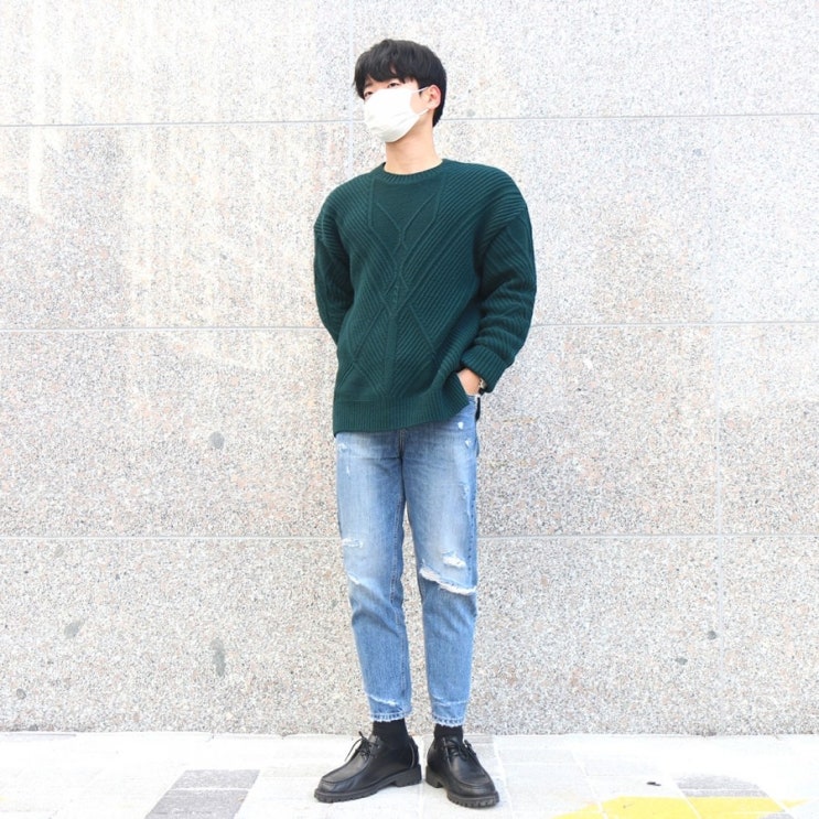  남자 초록색 꽈배기니트 바쏘옴므 딴딴해