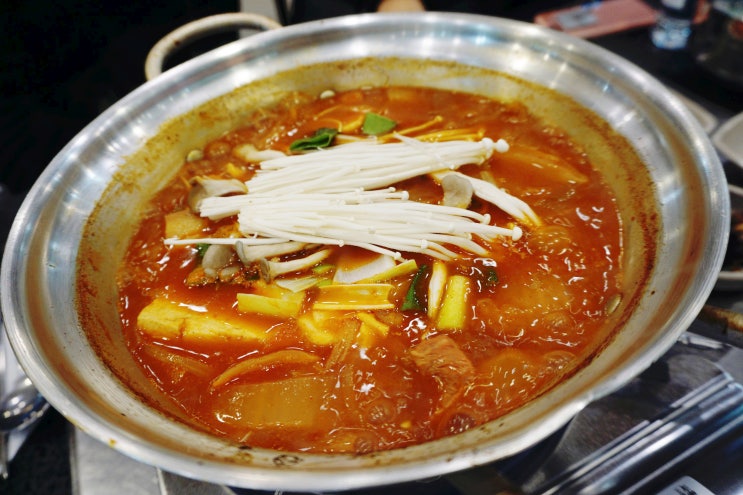 [응암 맛집] 은평구 jmt 김치찌개가 정말 맛있는곳 산골집