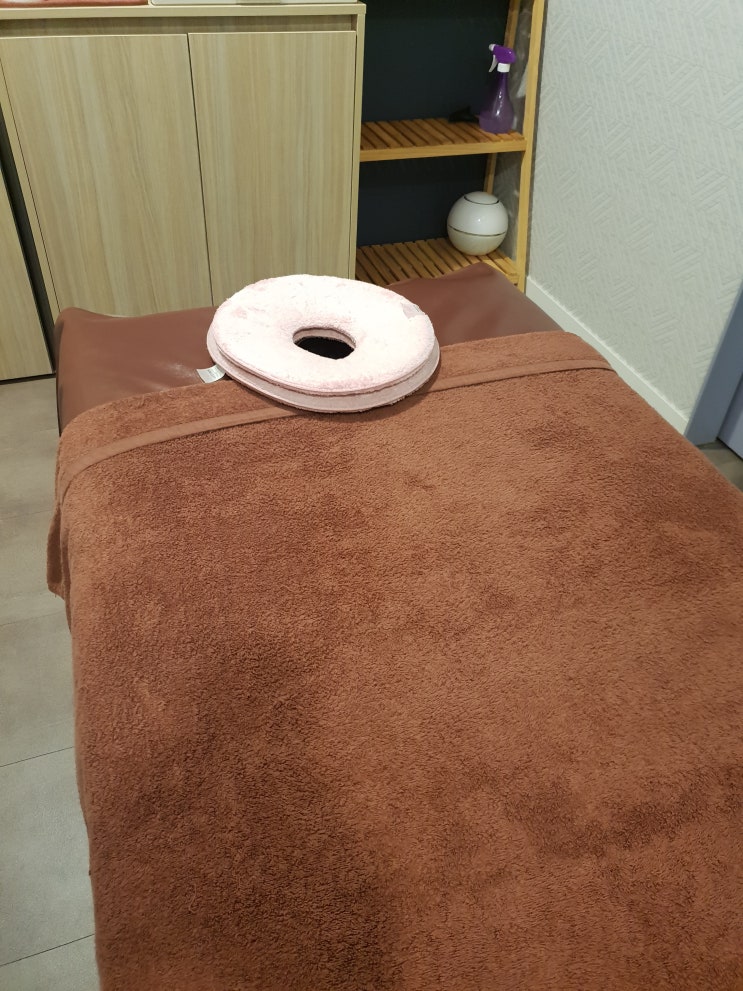  마사지 받을때 얼굴이 불편해요~