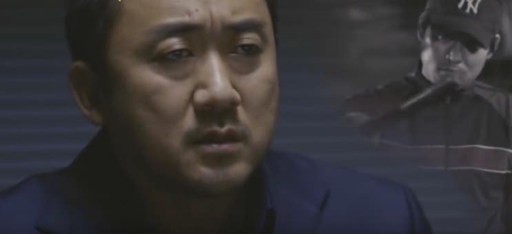  마동석 김성균 영화 이웃사람 줄거리