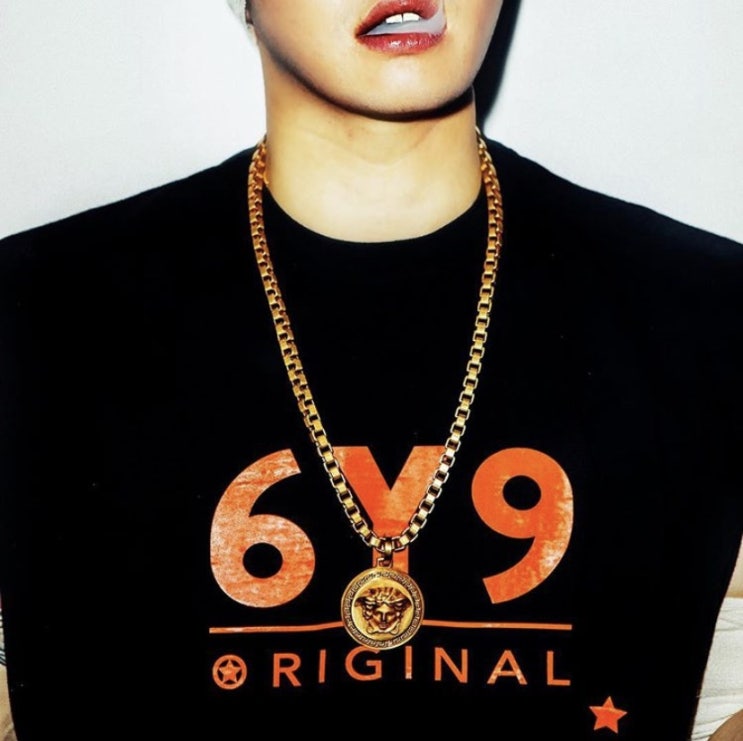  Magazine FaBé가 소개하는 첫 번째 국내 도메스틱 브랜드! 국내 섹슈얼 컨셉의 스트리트 브랜드 STREET BRAND 6Y9 sixYnine 식스와이나인