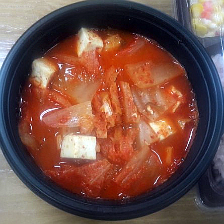  김치찌개 배달전문점은 어떨까?