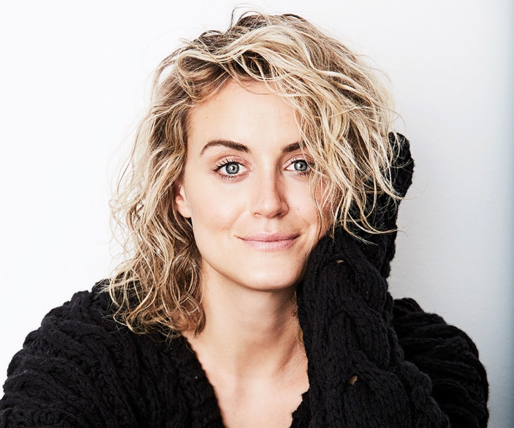  테일러 쉴링(Taylor Schilling) 2. 별자리, 키, 가족관계 등