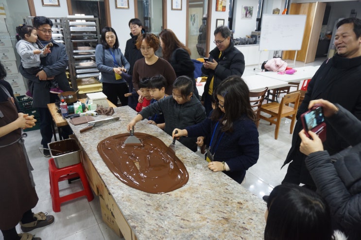  하우네 시원네 소윤 도윤 하연네, 채연 성용네, 현준 현서네, 수빈 지혜 라희 정원 정윤네, 서진네 수아네 지윤 지원네, 재휘네, 지안 창민네, 재이 연지네, 은서 민종 윤종네