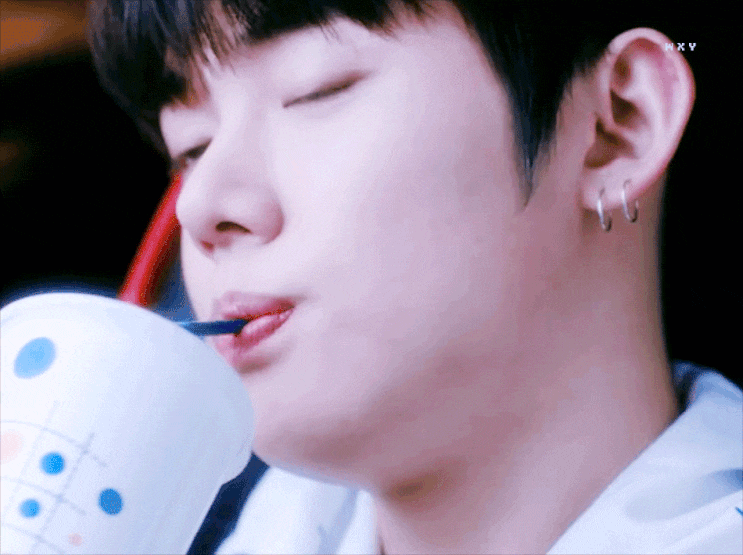  방금 공개된 빅히트 신인그룹 TXT 멤버. 괜스런 패악질 ㅋ