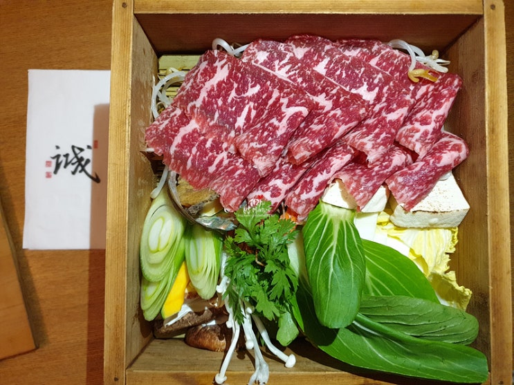  수요미식회 일식 세끼 - 청담동 이자카야 마코토 : 세이로무시 (편백나무찜), 사시미 모리아와세 (회모둠)