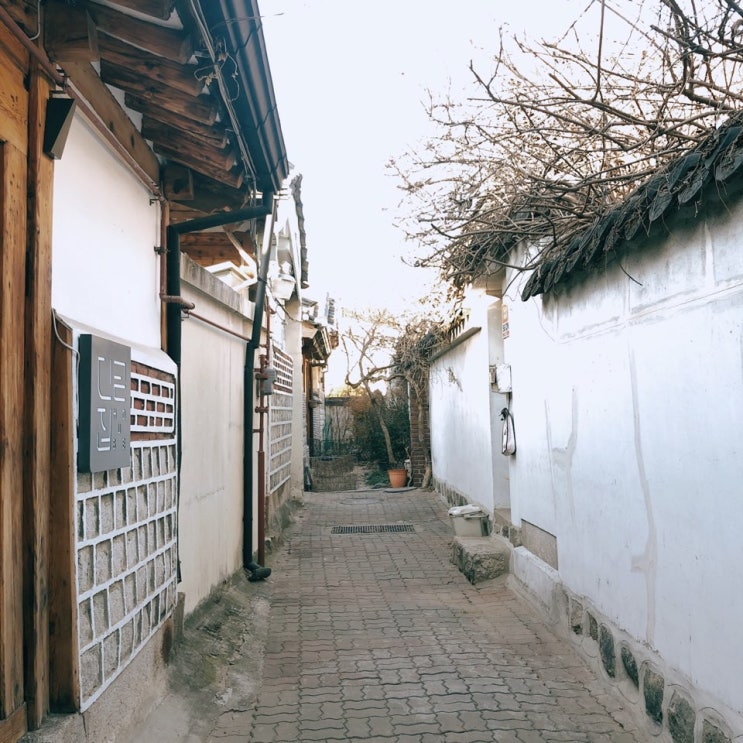  북촌 한옥 '8월의 언덕' 커플 데이트, 여행 숙소로 추천합니다! / 안국역 숙소 / 북촌 숙소 / 북촌한옥마을 숙소 /에어비앤비