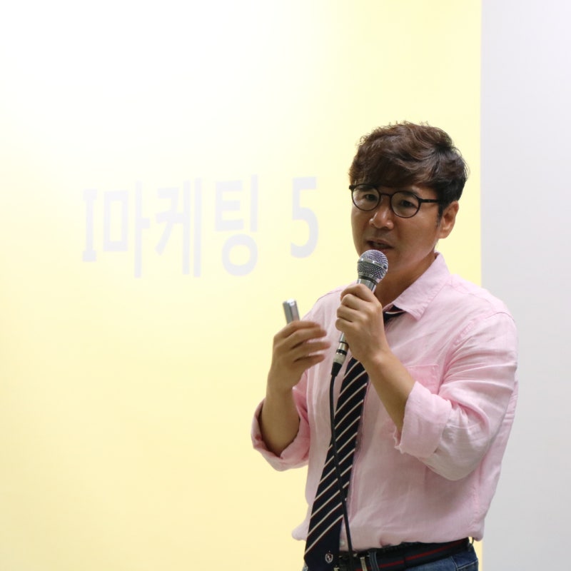 IQ84, 세계 유일 실행부여가 이영현 교수의 원맨쇼 스토리