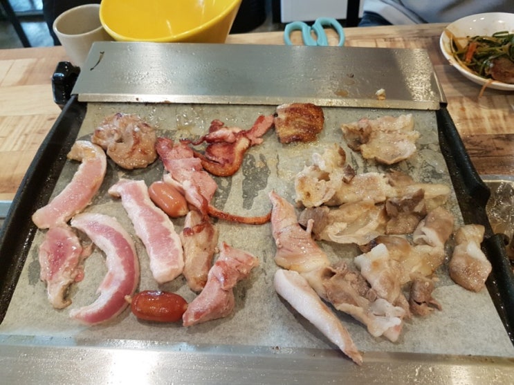  청주 분평동 : 굽돈 (국내산 돼지고기 무한리필)