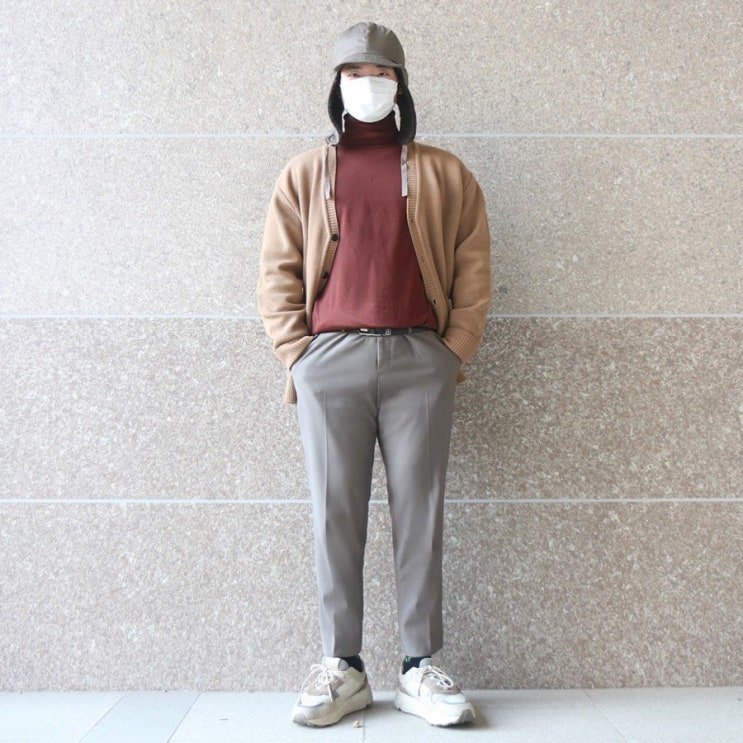  남자 갈색 가디건 코디 비슬로우 따뜻하게