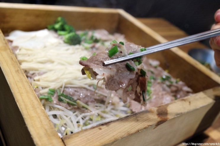  김해맛집, 율하맛집 도토리만 먹인 이베리코 흑돼지 먹으러 다녀왔어요 ' 돈토리 '