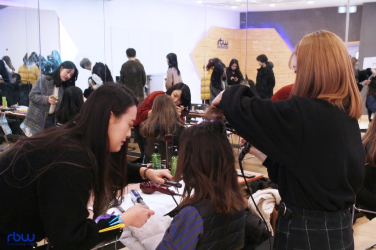  마마무 소속사 RBW 엔터테인먼트! 아이비알 수원미용학원 메이크업&헤어 현장실습