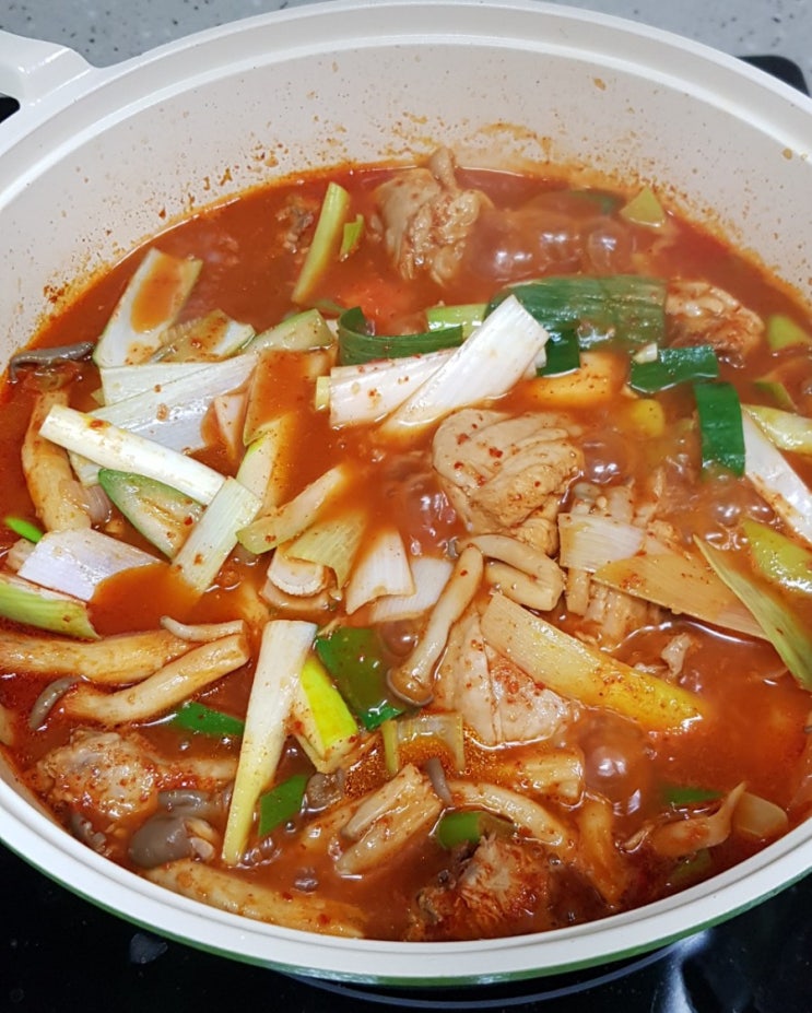  오늘저녁은 닭볶음탕만들기~
