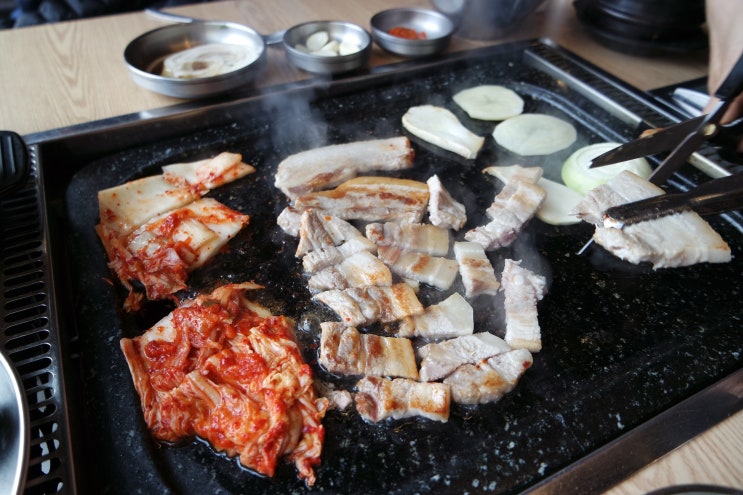  [운정 홈플러스 맛집/운정 삼겹살] 깔끔하고 맛있는 육김치돌삼겹.