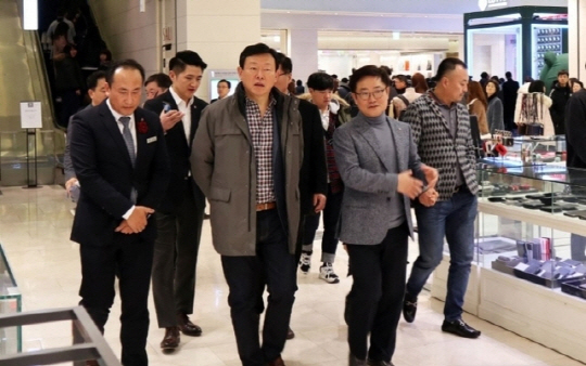 신동빈 회장, 신규 롯데백화점 인천터미널점 방문…‘현장경영’ 재시동     (증권일보.2019. 01. 14) 