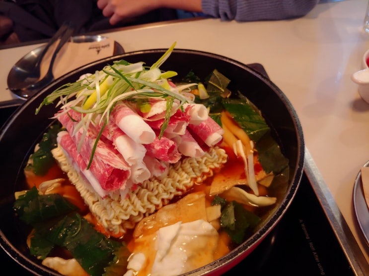  22. 평택역에서 기차 기다리며 맛본 <side show> 차돌 떡볶이