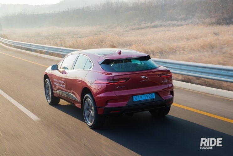  세단을 닮은 SUV 전기차, 재규어 I-PACE
