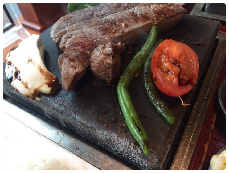  인천 부평 스테이크 맛집, 블랙 스테이크 진짜 검은돌로 굽네!?