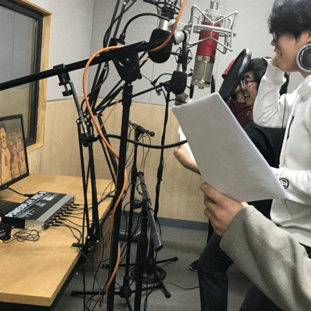  애니메이션 더빙 두가지 방법에 대해 알아보도록 할게요.