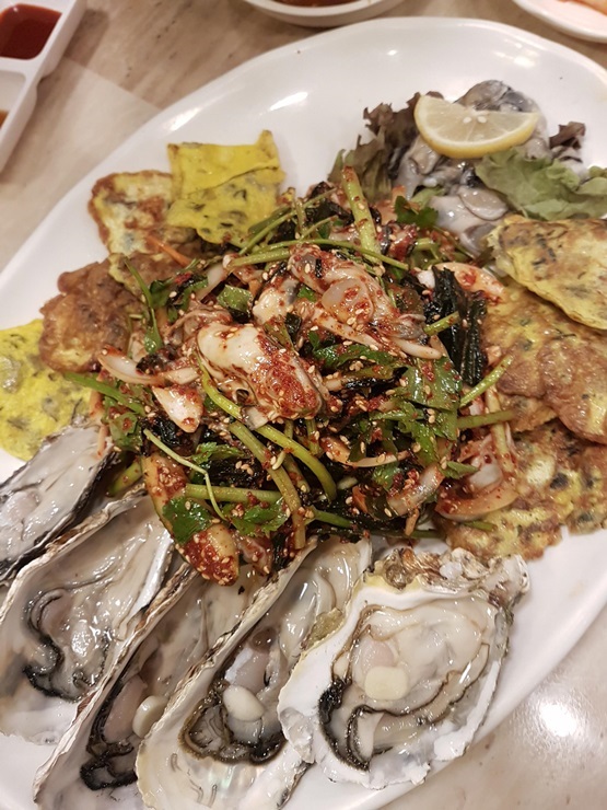  맛있는녀석들 맛집 푸짐한 굴정식 용인 바위꽃