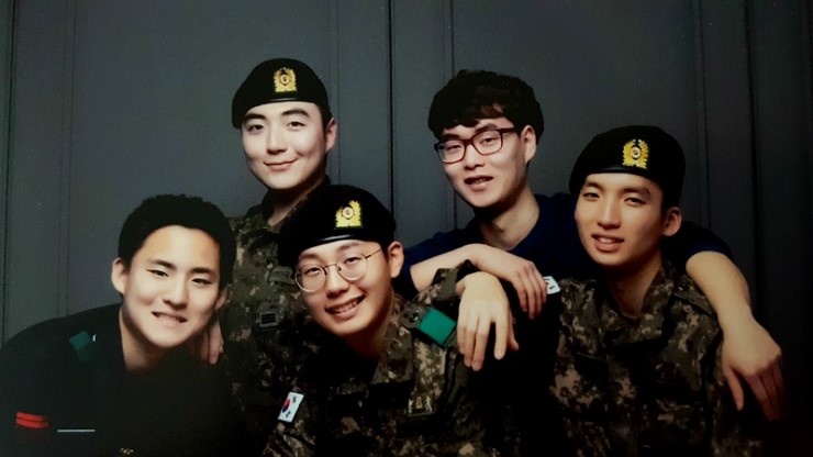  너희는 웃지만 나는 눈물이 난다.