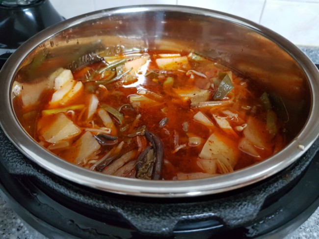  인스턴트팟 레시피 / 육개장 쉽게 끓이기 / 고추기름 간단히 만들기