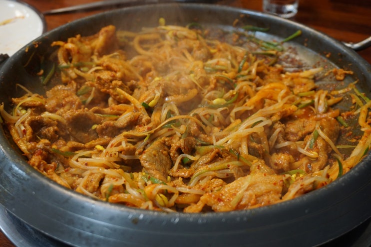  수지 풍덕천동 맛집, 혼밥하기 좋고 김치찌개 맛난 - 엄지척 찌개박사