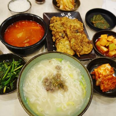 학동역 맛집 [가람국시] 시골 할머니 댁에서 맛보았던 국수를 도심 속에서 만나다!