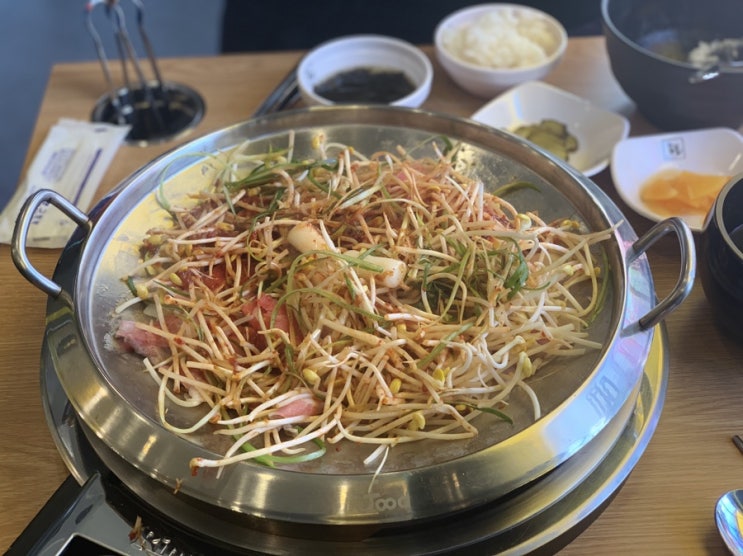  안산 반월공단 근처 신길동 <콩불>에서 점심