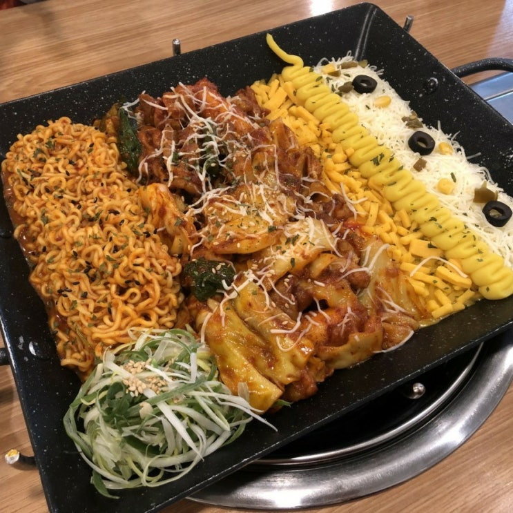 김해 부원동 맛집 / 맛 비주얼 둘 다 잡은 닭갈비, 헬로팬 아이스퀘어점