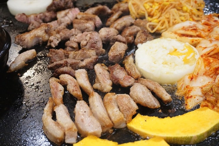  오송역맛집::오송고깃집 남한강에서 이베리코 흑돼지 모듬 냠냠