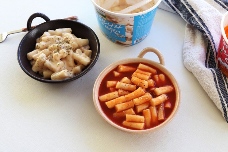  극과극 맛 체험! 칠갑농산 까르보나라 컵떡볶이 & 매운국물떡볶이