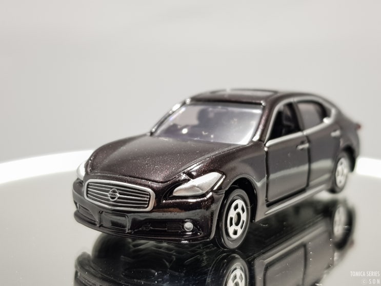  토미카 시리즈, TOMICA No.008 CIMA (NISSAN)