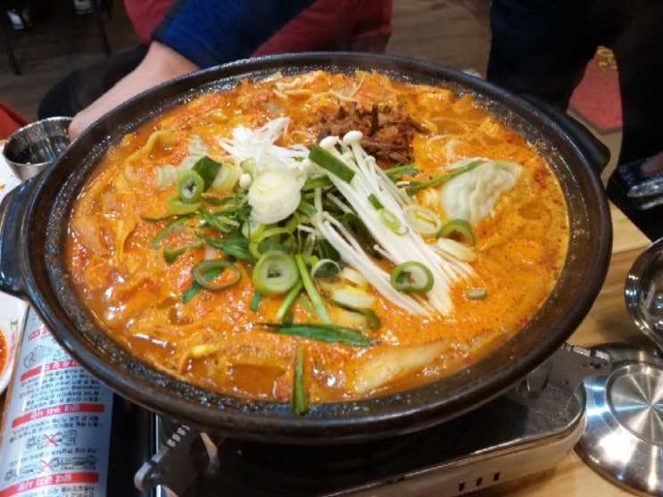  바우네나주곰탕구갈점 곱창전골 먹고 스트레스 받았음/미니스탑닭꼬치핫도그