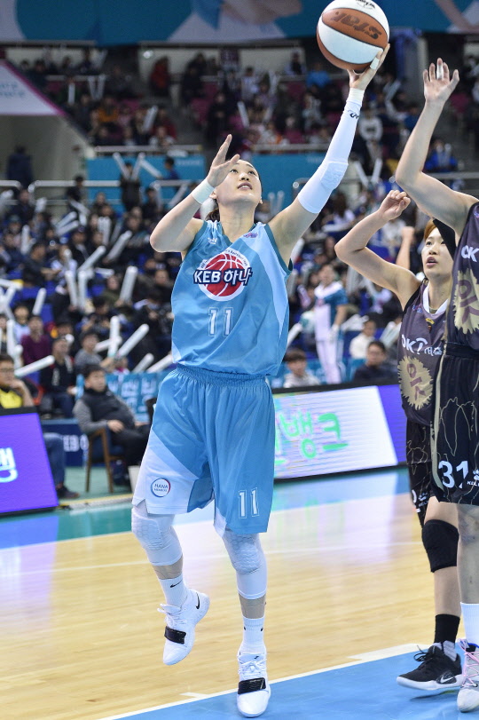 [스포게임즈][SPOGAMES] '<b>강이슬 3점포</b> 6방' 하나은행... 