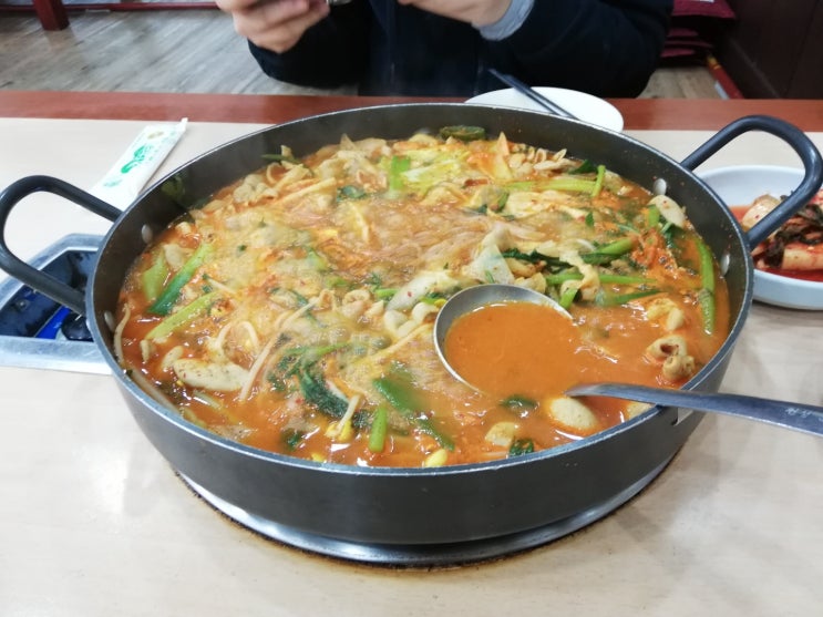  인천 서구 석남동 가좌동 신현동 가정동 거북시장 돼지곱창 소 곱창 감자탕 주꾸미 철판 볶음 소 내장탕 오복 곱창. 감자탕 맛집 가성비 조용한 음식점