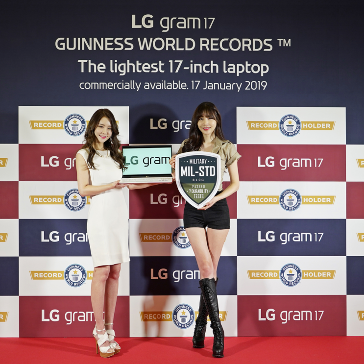  2019 LG 그램 17 크기는 Up 무게는 가벼운 17인치 노트북