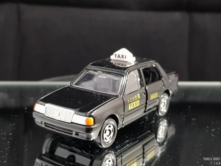  토미카 시리즈, TOMICA No.051 CROWN COMFORT TAXI (TOYOTA)