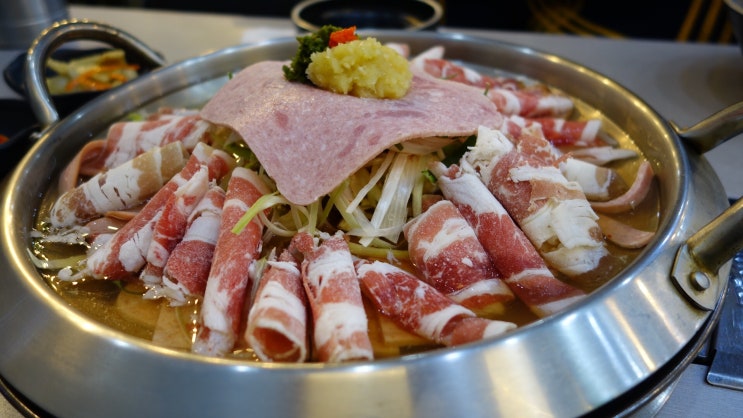 웨돔밥집 구라파부대찌개 강추! 내돈주고 먹은 후기