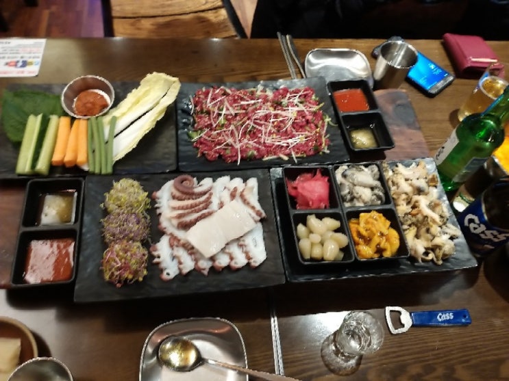 역삼동 이백 육문골세트(육회문어골뱅이)