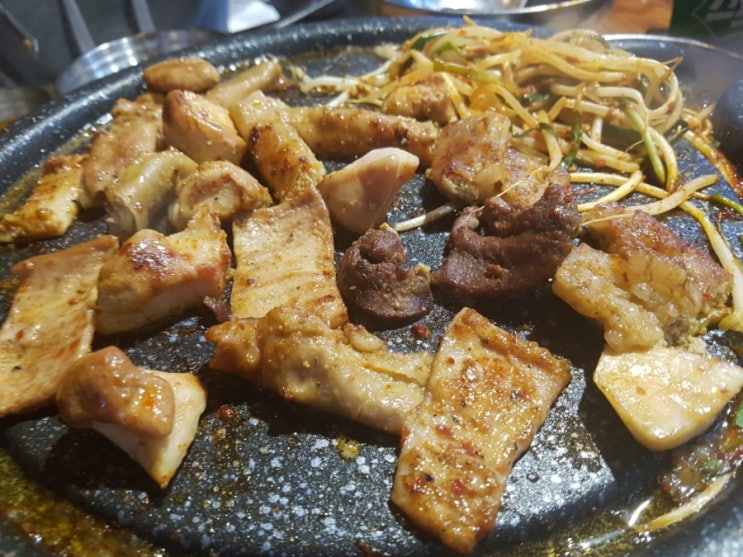  노원역 곱창고 모듬곱창. 기름없는대창은 처음본다.