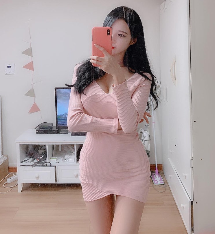 포켓걸스 하빈 섹시한 골반 몸매 움짤 인스타그램 #2