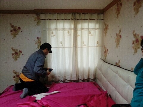 패치 자수가 들어간 광목커튼 커튼 시공 사진 365